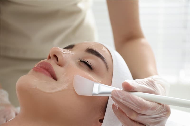 peeling chimico viso perche e fondamentale farlo dopo lestate per una pelle rigenerata - Fior di Loto Campo...